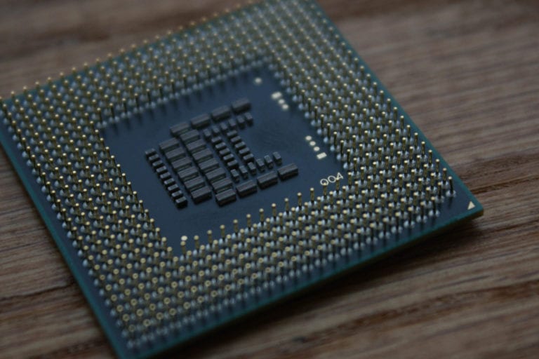 AMD сотрудничает в создании майнинговой установки