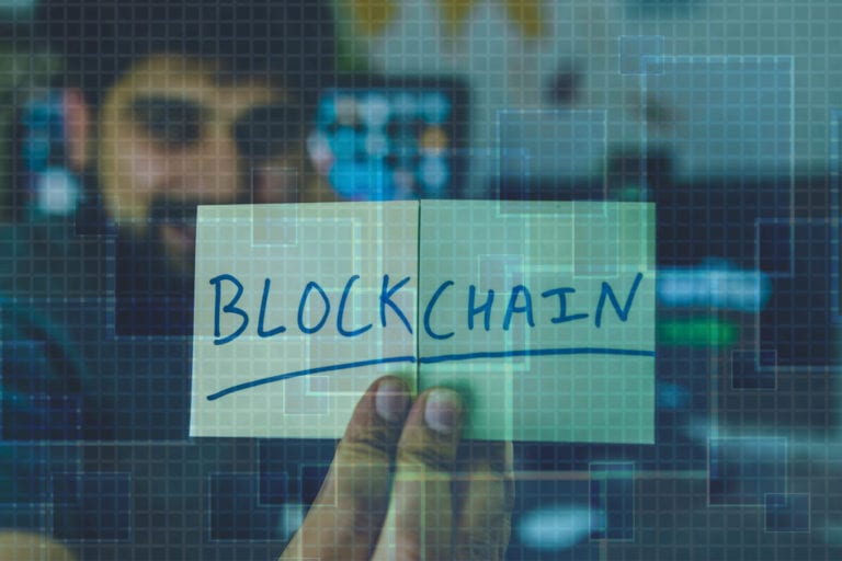 Почему внедрение блокчейна происходит медленно?