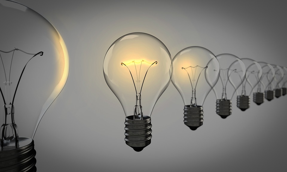 light bulbs 1875384 960 720