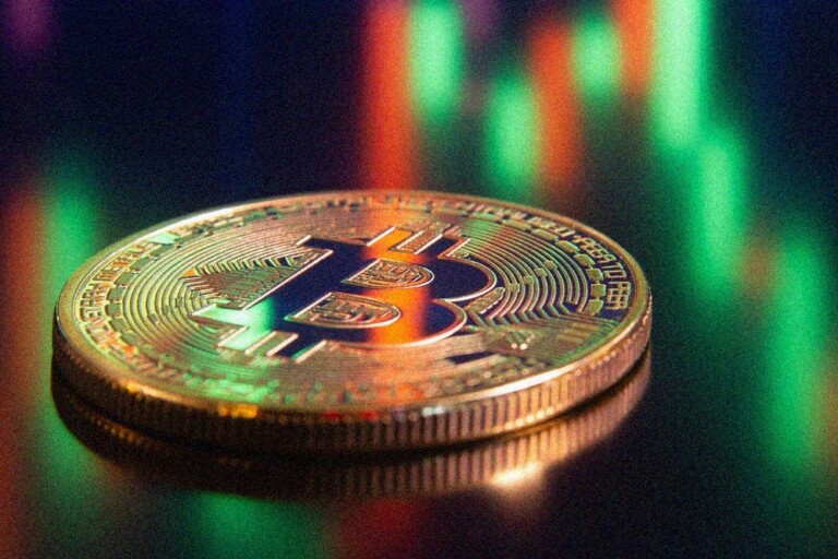 Цена Bitcoin выросла более чем на 1% за 7 дней. Крупные держатели USDT поддерживают цену BTC