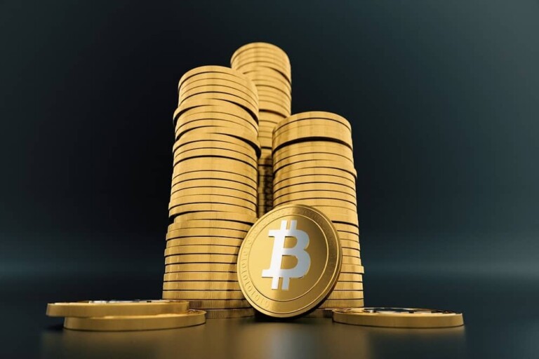 Bitcoin und Tesla entwickeln sich rasant zu den besten Anlagen des Jahrzehnts