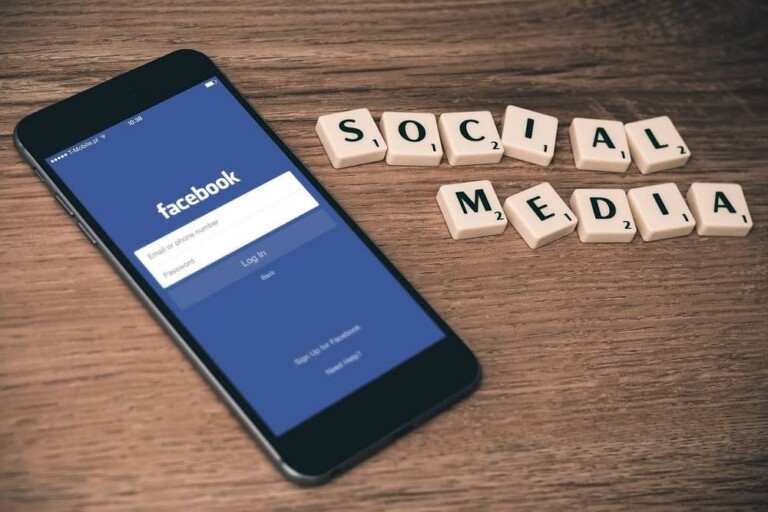 Eine Präsentation der Stanford University wirft Licht auf die Facebook-Move-Sprache