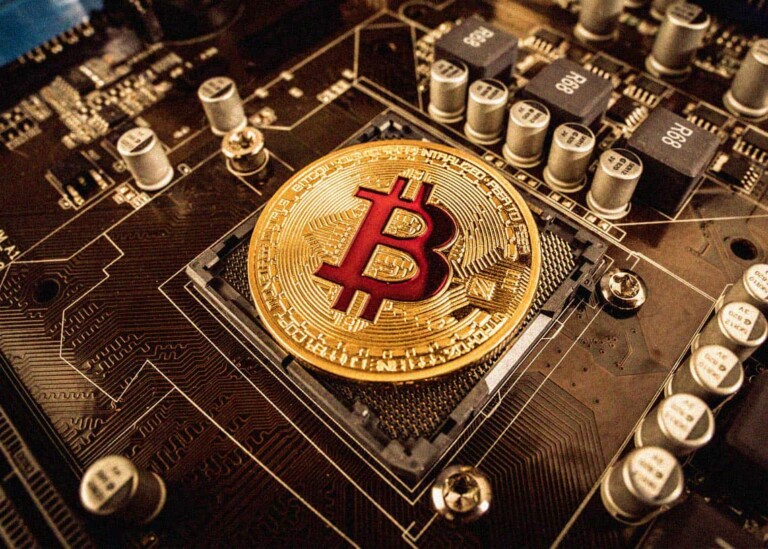 Цена Bitcoin застопорилась вблизи... Чего ожидать?