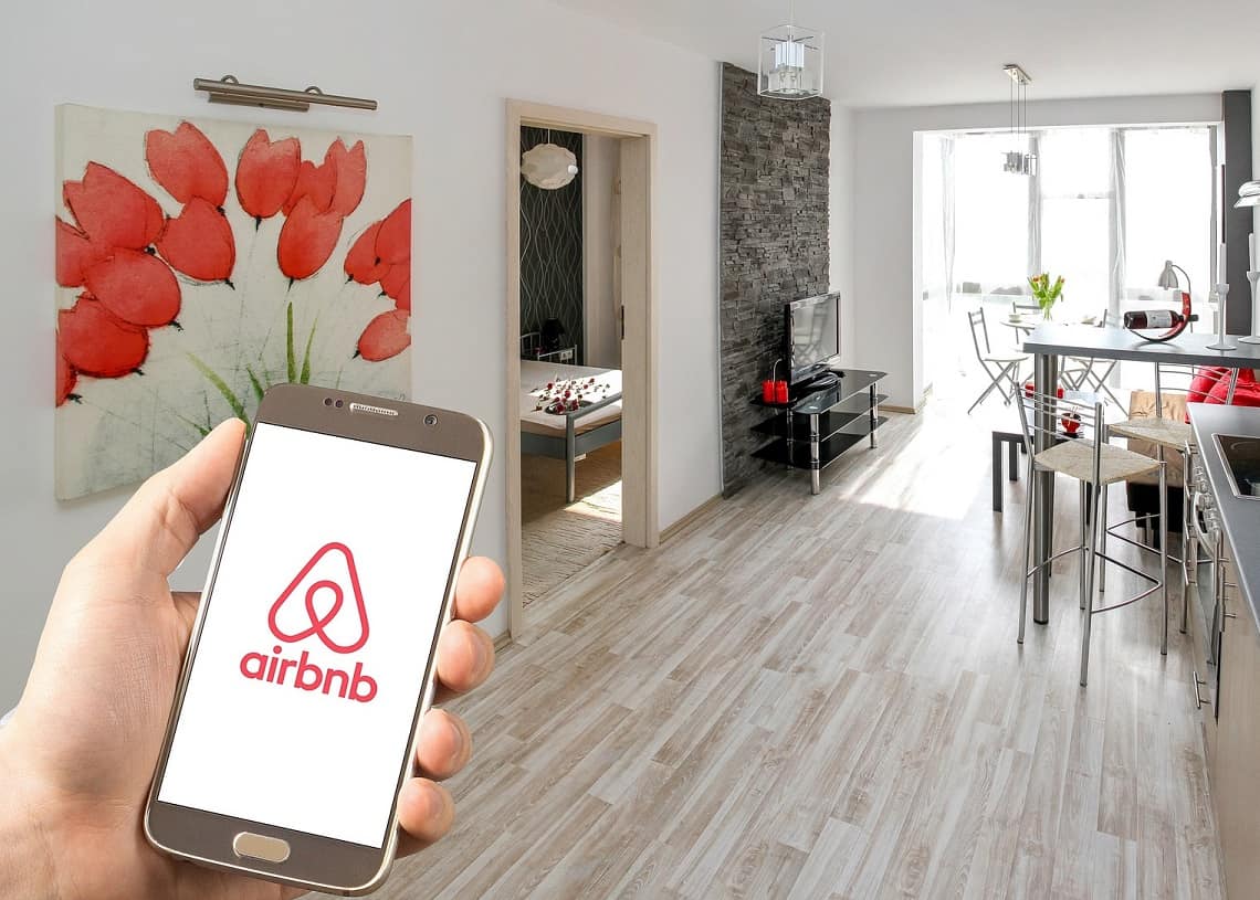 新冠病毒肆虐优步和爱bnb