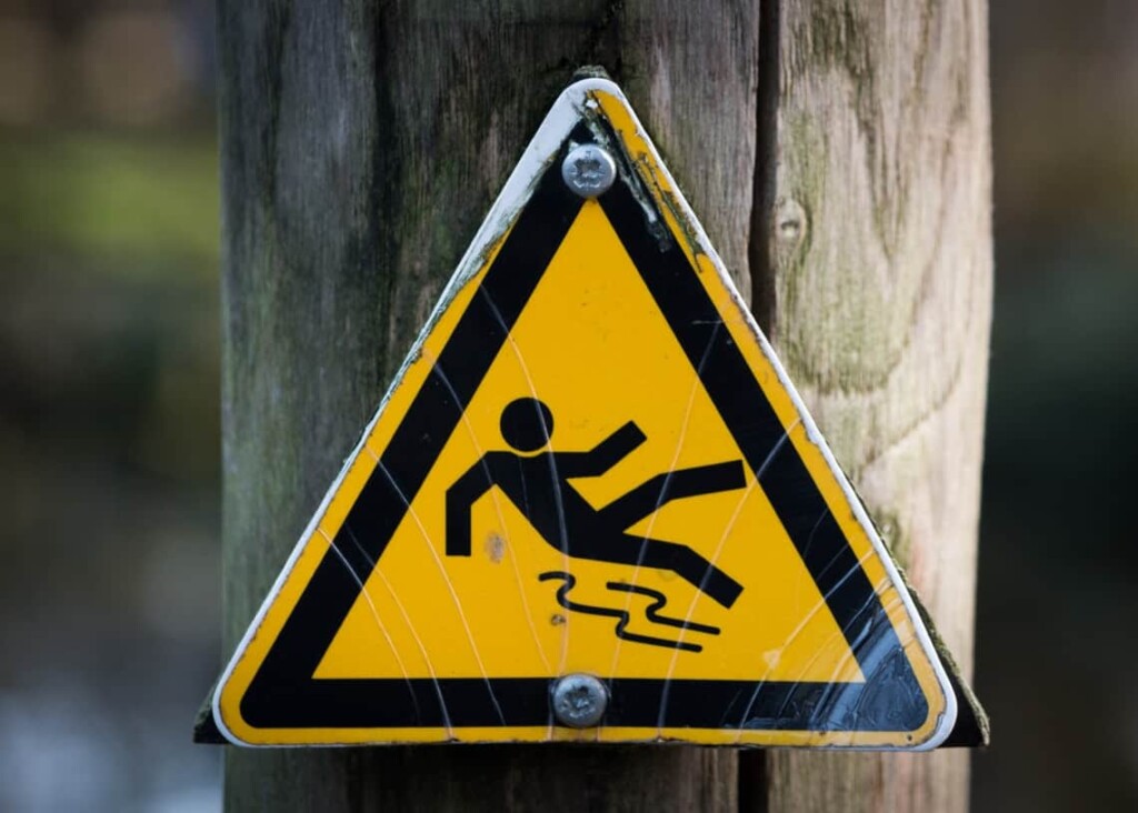 DApp wallet security flaw grants smart contracts complete fund access