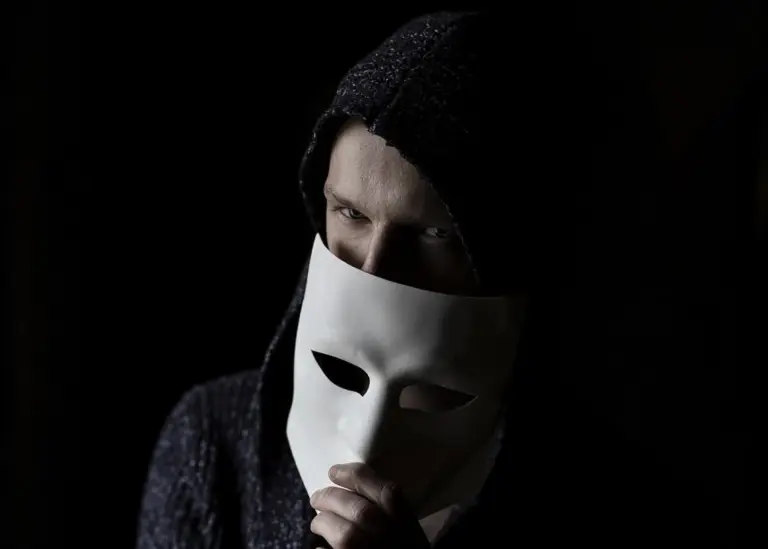 Attacco di spoofing SIM