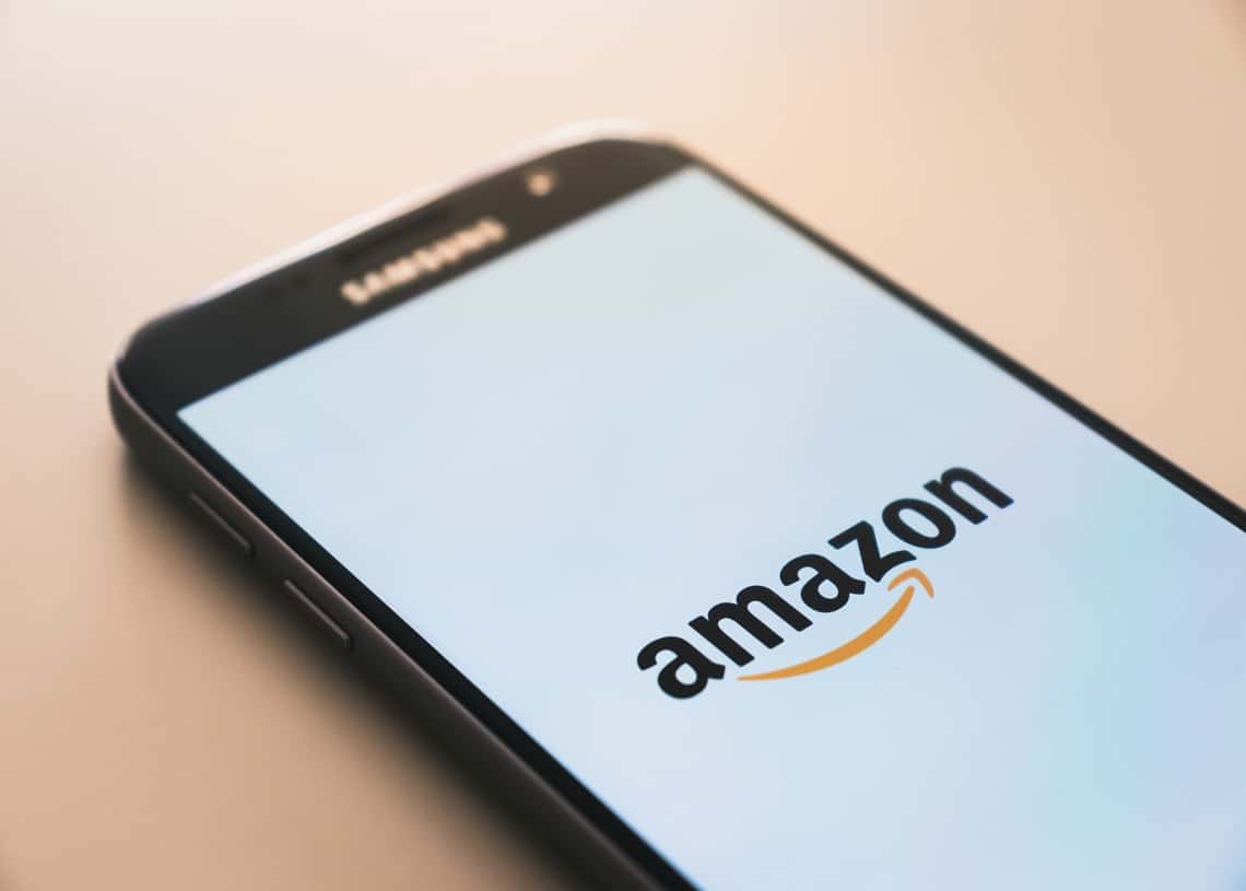 Amazon ottiene il brevetto statunitense per tracdelle merci tramite blockchain