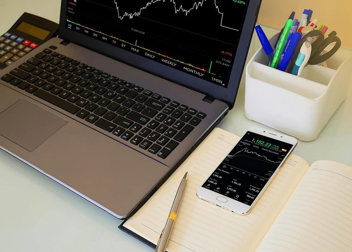 EOS price falls below head and shoulders next