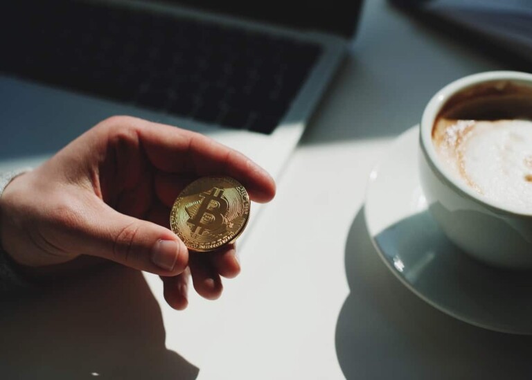 Banken können Bitcoin Preis in die Höhe treiben, sagt Charles Edwards