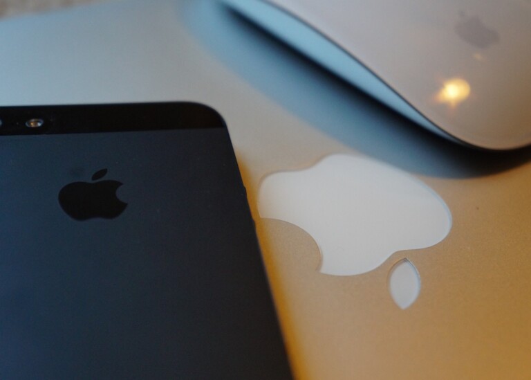 Apple anti crypto policies hinder crypto growth says Brian Armstrong