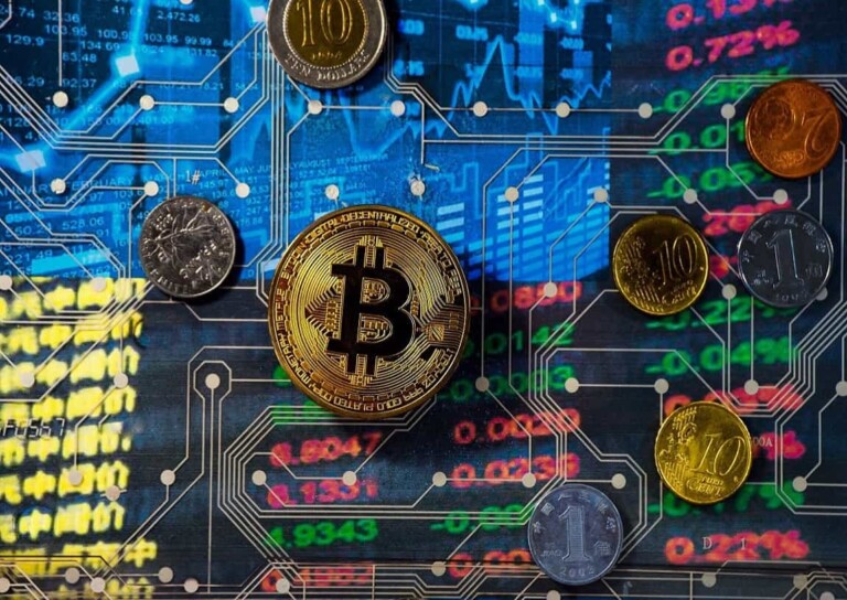 Bitcoin price survives weekend plunge but bulls remain strong above