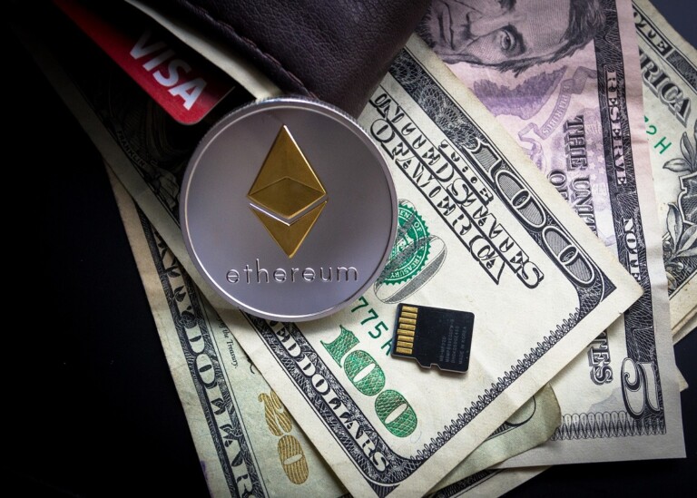 以 Vitalik Buterin 命名的钱包因购买价值 70 万美元的 RAI 稳定币而登上新闻头条。