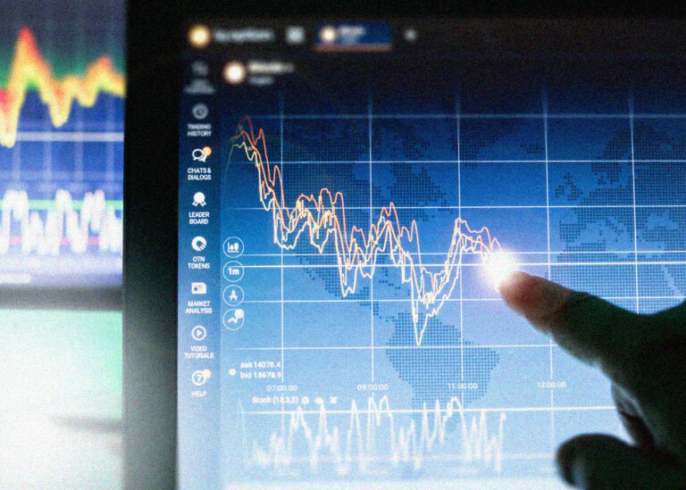 Цена Bitcoin приближается к уровню аналитиков