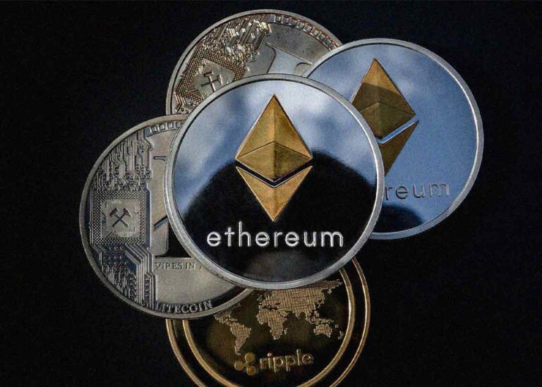 Цена Ethereum переходит в нисходящий тренд и падает до