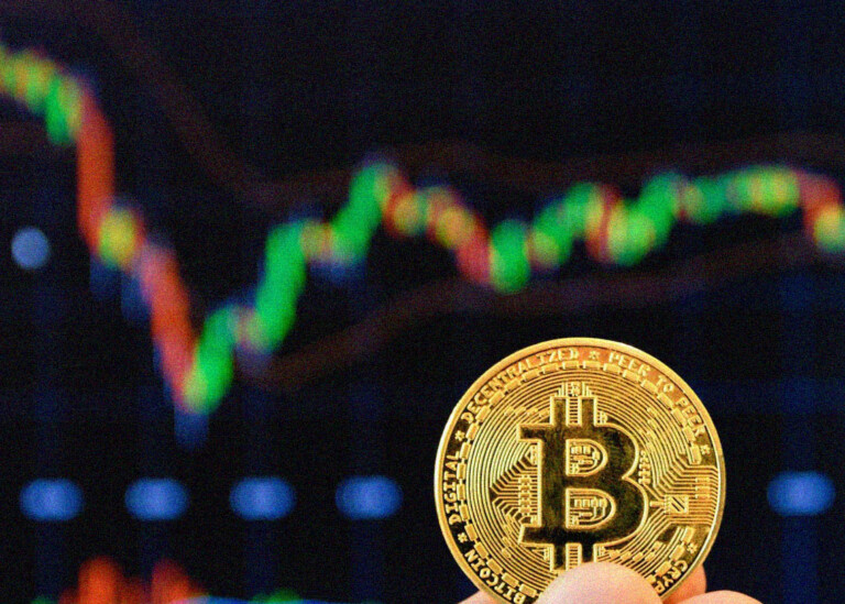 Bitcoin 强度会随着法定货币和经济的增强而增强。