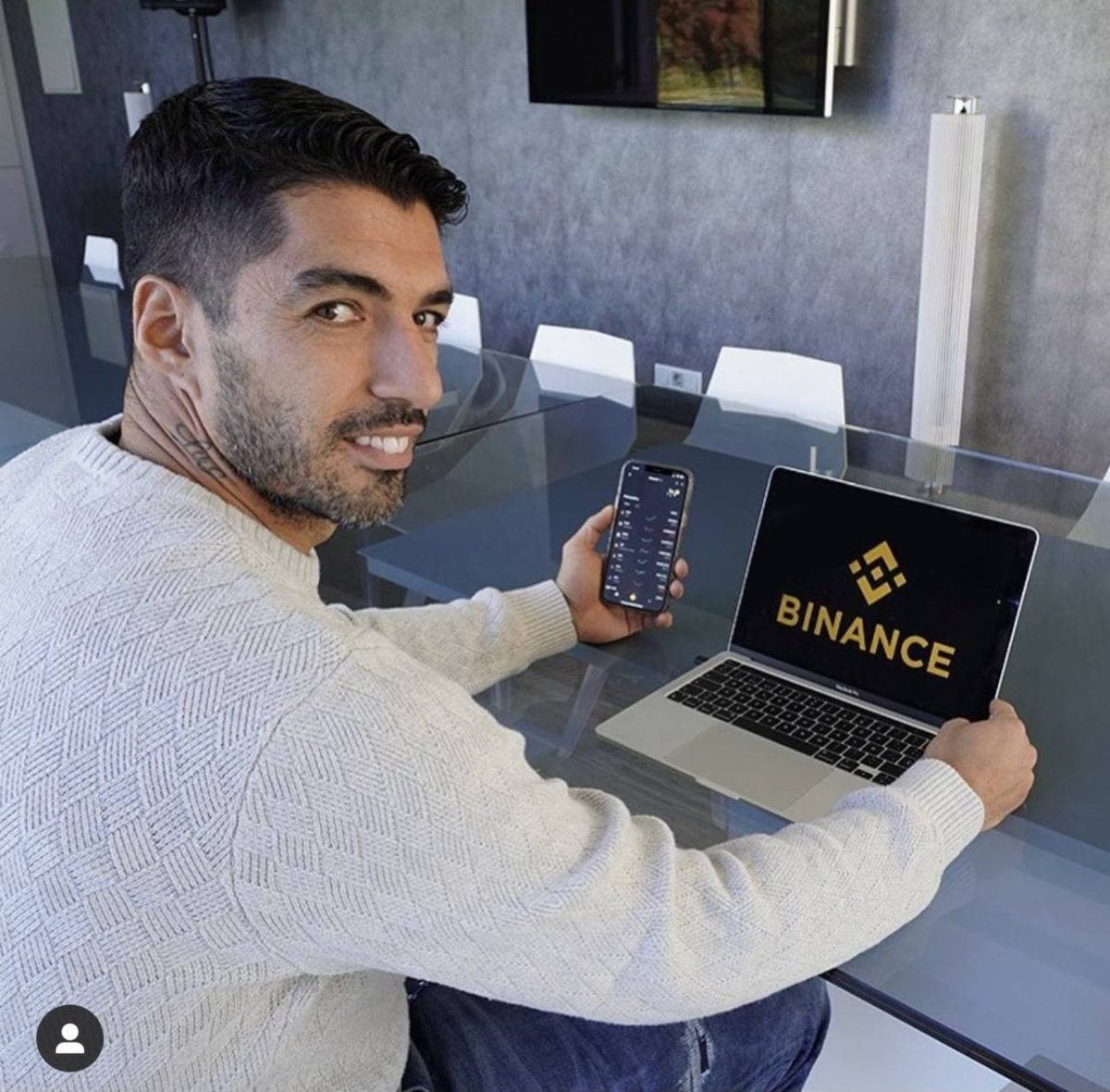 لويس سواريز يروج لـ Binance