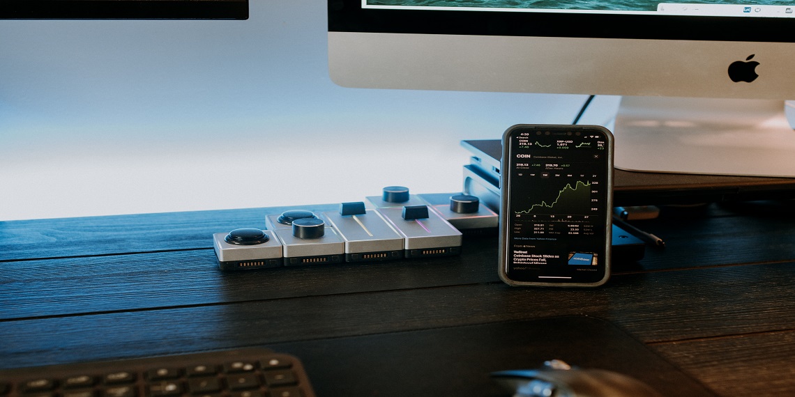 برايان آرمزtron