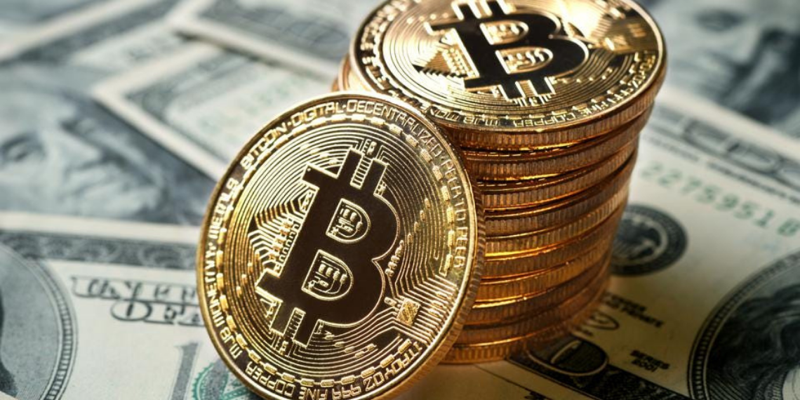 خسر ما يقرب من 400 ألف متداول 1.2 مليار دولار بعد أن انخفض Bitcoin إلى ما دون 27 ألف دولار
