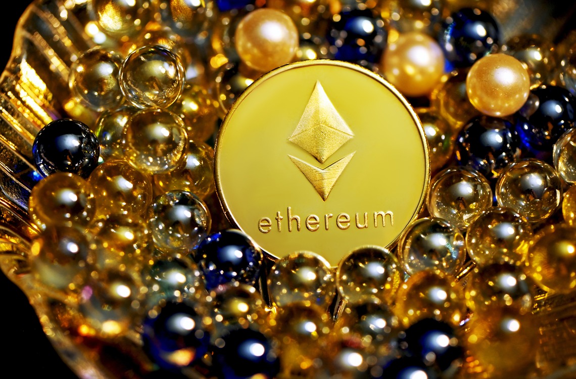 O protocolo EigenLayer permite o reinvestimento de ativos Ethereum em redes emergentes.