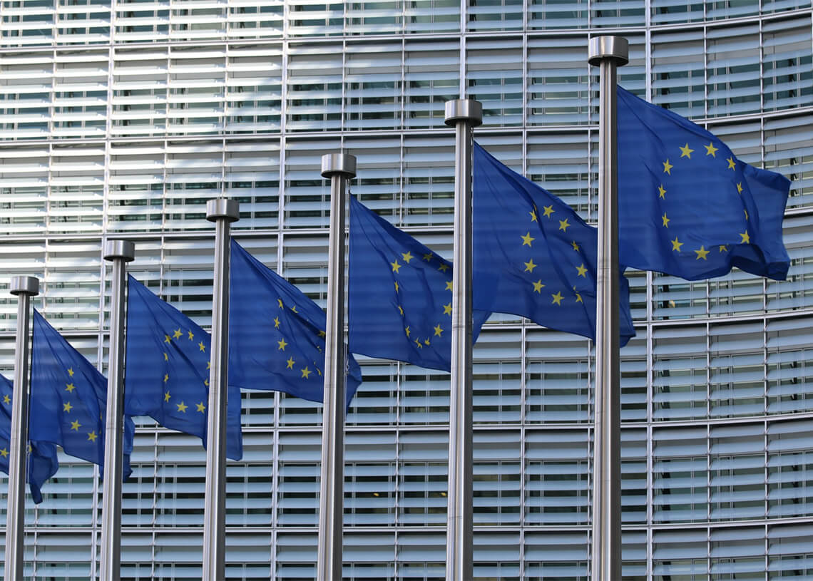 European regulators urged to reconsider smart contract laws threatening DeFi