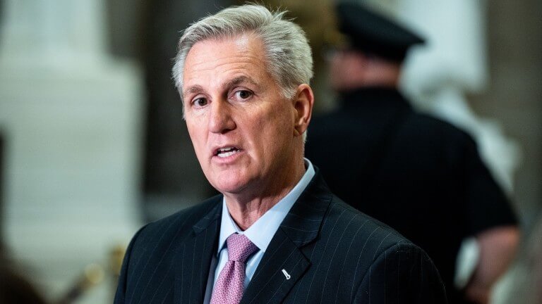 Kevin McCarthy em coletiva de imprensa em Washington, foto editorial do Shutterstock 13712770l