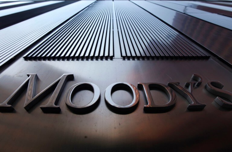 La dégradation de la note par Moody's provoque une chute des actions des banques américaines de taille moyenne