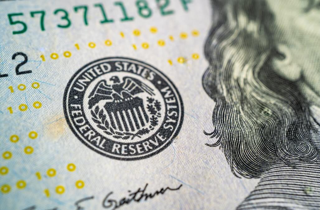 Le banche centrali rispondono alle pressioni sui prezzi salariali in un contesto di incertezza economica