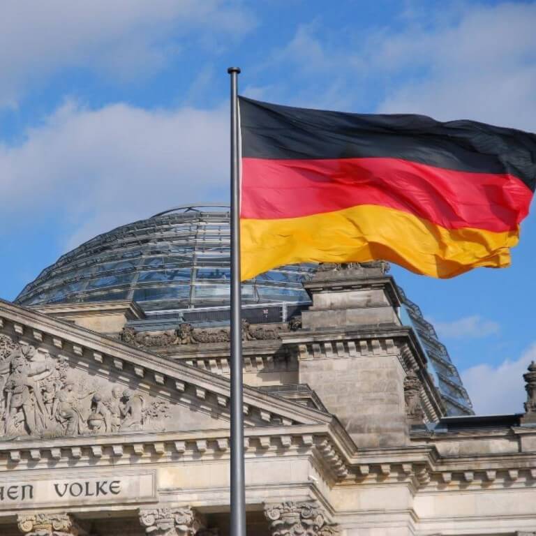 Les difficultés de l'Allemagne entraînent un glissement à droite en Europe.