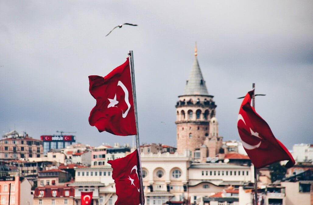 La Turquie se tourne vers des politiques économiques conventionnelles face à l'inflation croissante et à la dépréciation de la livre turque