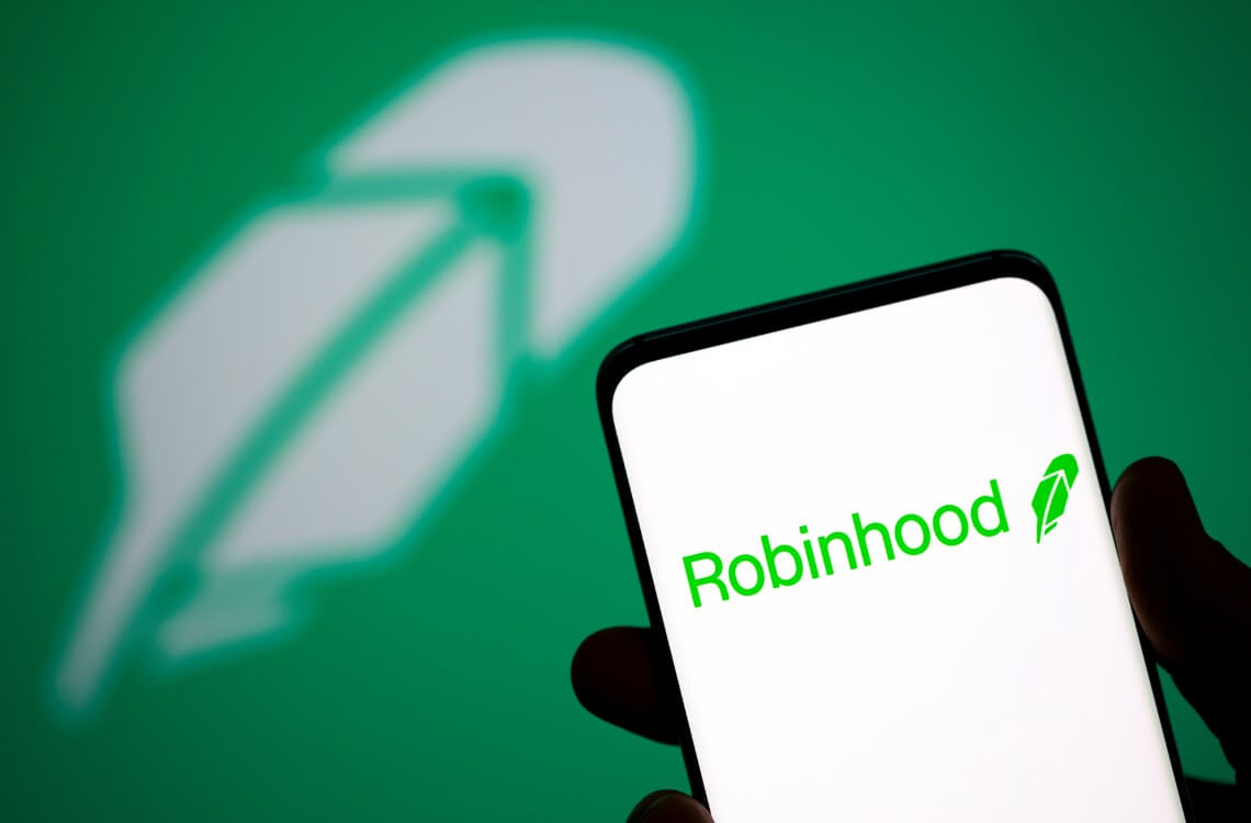 Robinhood prevails in investors' meme stock appeal