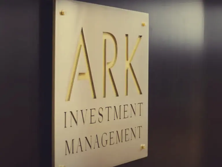 Ark Invest Sells Nearly $26M HOOD