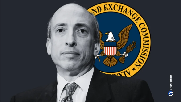 رئيس هيئة الأوراق المالية والبورصات الأمريكية جاري جينسلر وشعار هيئة الأوراق المالية والبورصات في الخلفية