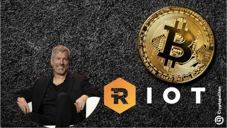 Michael Saylor 和 Riot Platforms 的标志以及 Bitcoin
