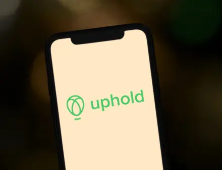 Uphold explores public listing after Las Vegas XRP push.