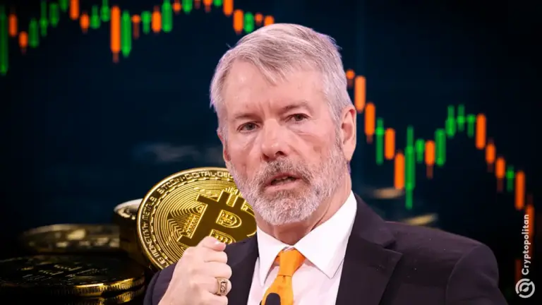 La stratégie Bitcoin de Saylor commence à s'effondrer : le cours de l'action de Strategy chute et la prime disparaît