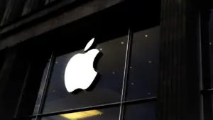 آبل تراهن على iPhone Duo مع تعزيز الطلبات مع بدء المبيعات
