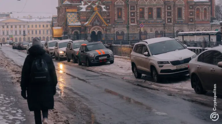 Advierten a los rusos que no gasten el dinero de la maternidad en criptomonedas