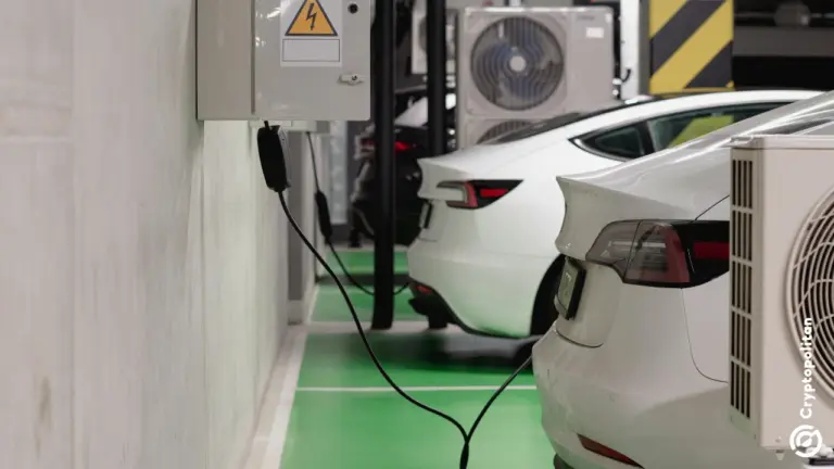 Os altos custos dos seguros ameaçam o crescimento dos veículos elétricos, à medida que o setor se volta para a tecnologia inteligente