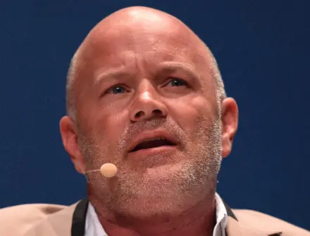 Galaxy CEO says Fed rate cuts could revive Bitcoin and silence critics.