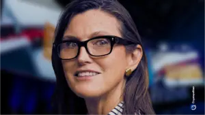 Cathie Wood qualifie Bitcoin de « police d'assurance » que les actions liées à l'IA ne peuvent remplacer