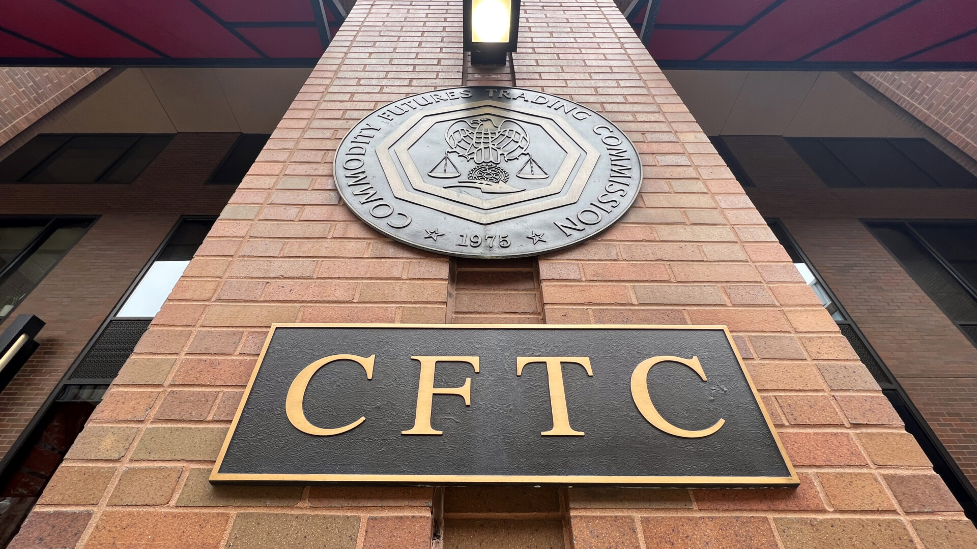 CFTC vacancies slow CLARITY Act amid global crypto competition