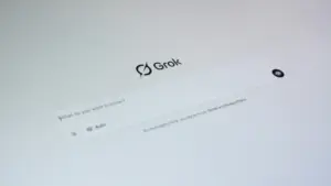 Grok 4.7 surpasse Fable 5.1 et GPT-5.6 Sol sur le test d'agent légal de Harvey à un cinquième du prix d'entrée de Fable.