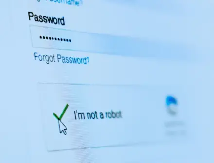 Apollo warns of 'agentic bank runs' as AI labs admit they can't stop agents from acting in unison